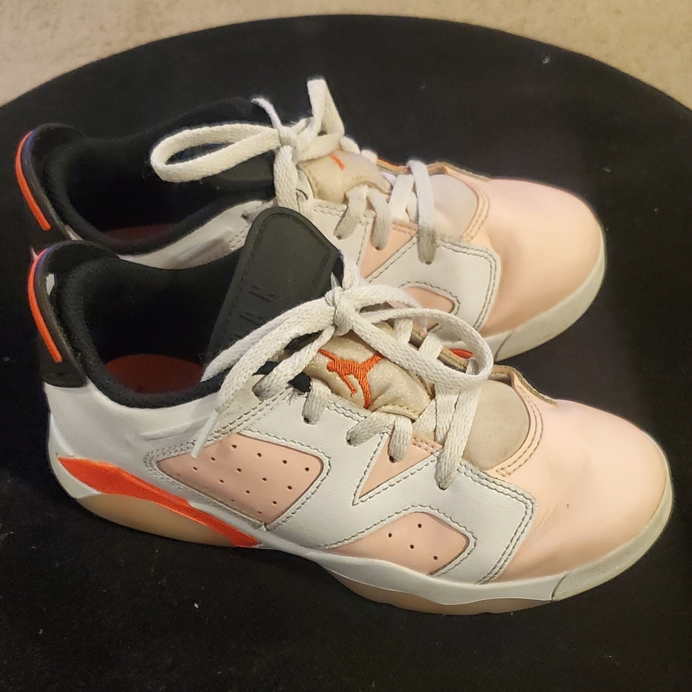 Jordan’s. in great condition. Size 1Y